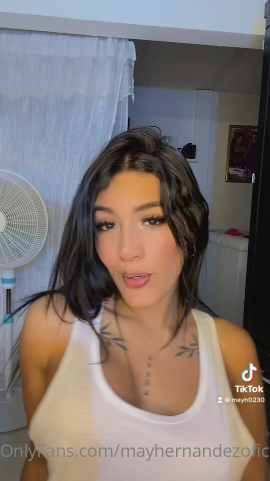 may hernandez desnuda