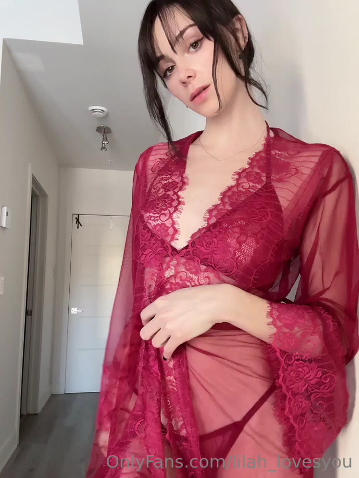 lilah_lovesyou masturbating