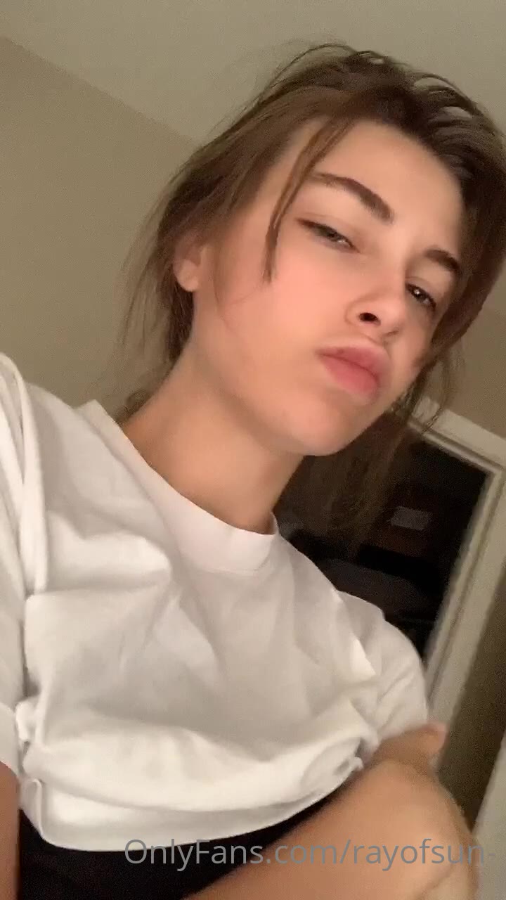 sunnyrayxo leaked nude
