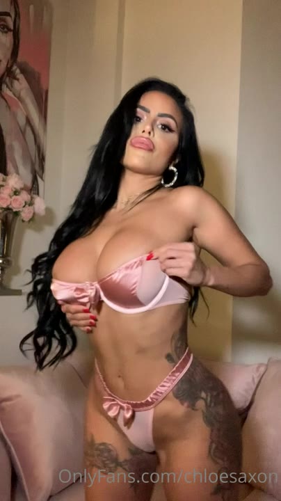 chloe saxon reddit