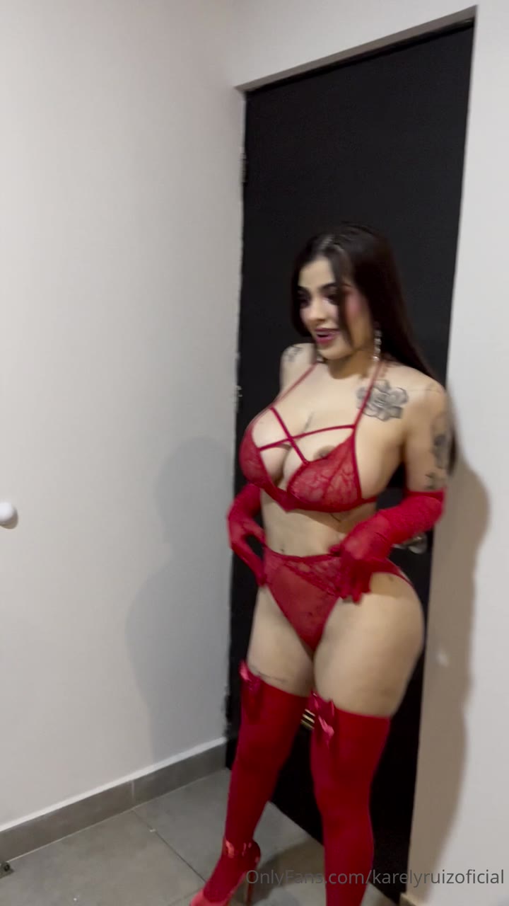 karely ruiz cojiendo