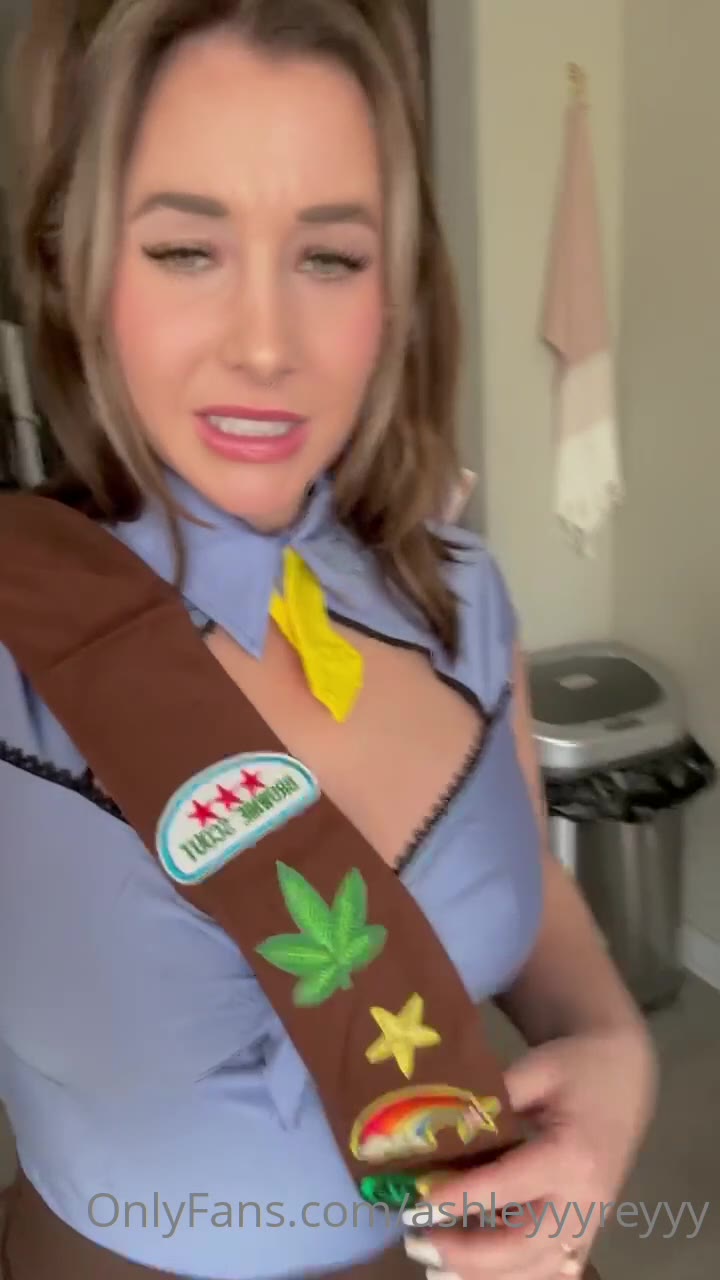 ashleyyyreyyy onlyfans pics