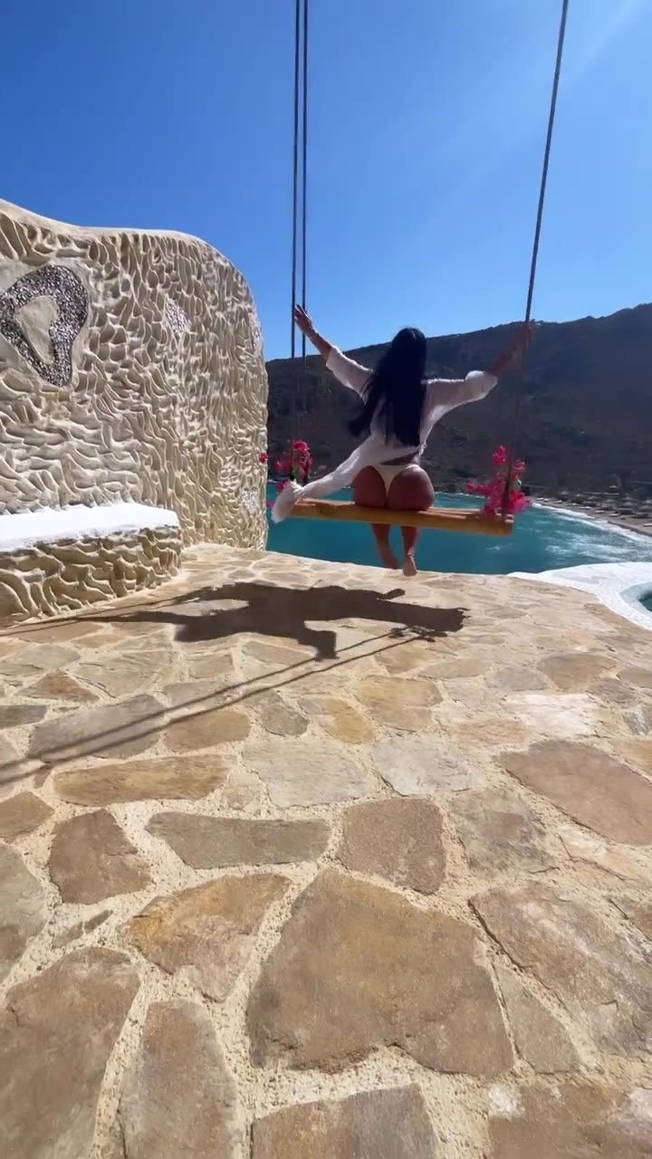 nadine kerastas boobs