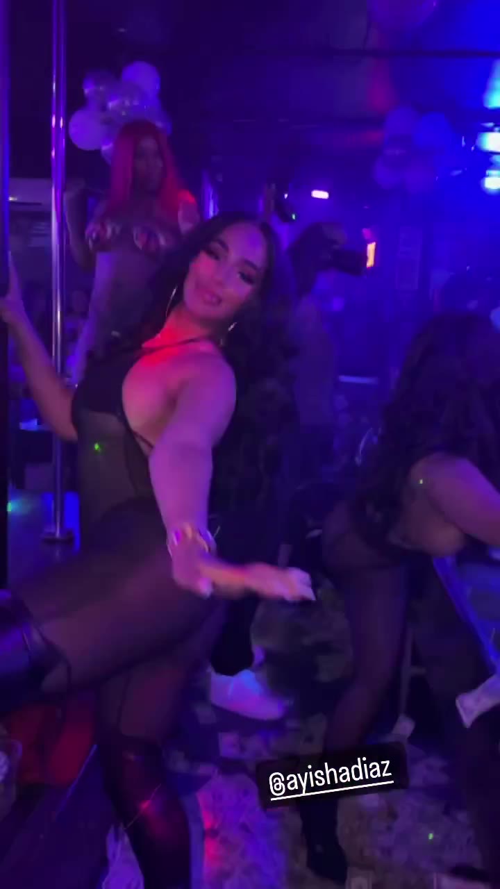 ayishadiaz of