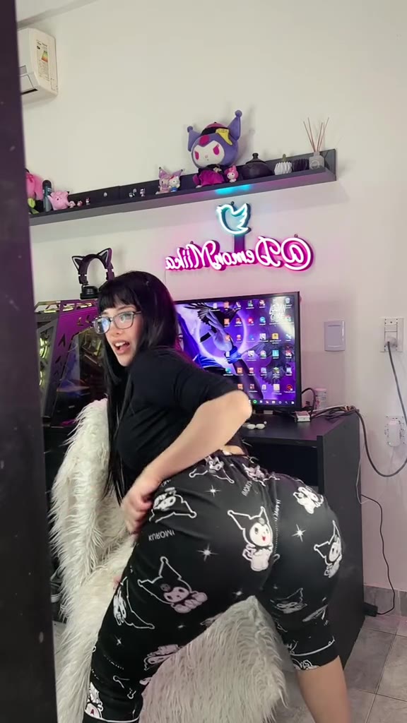 DemonMika onlyfans leaked porn 230