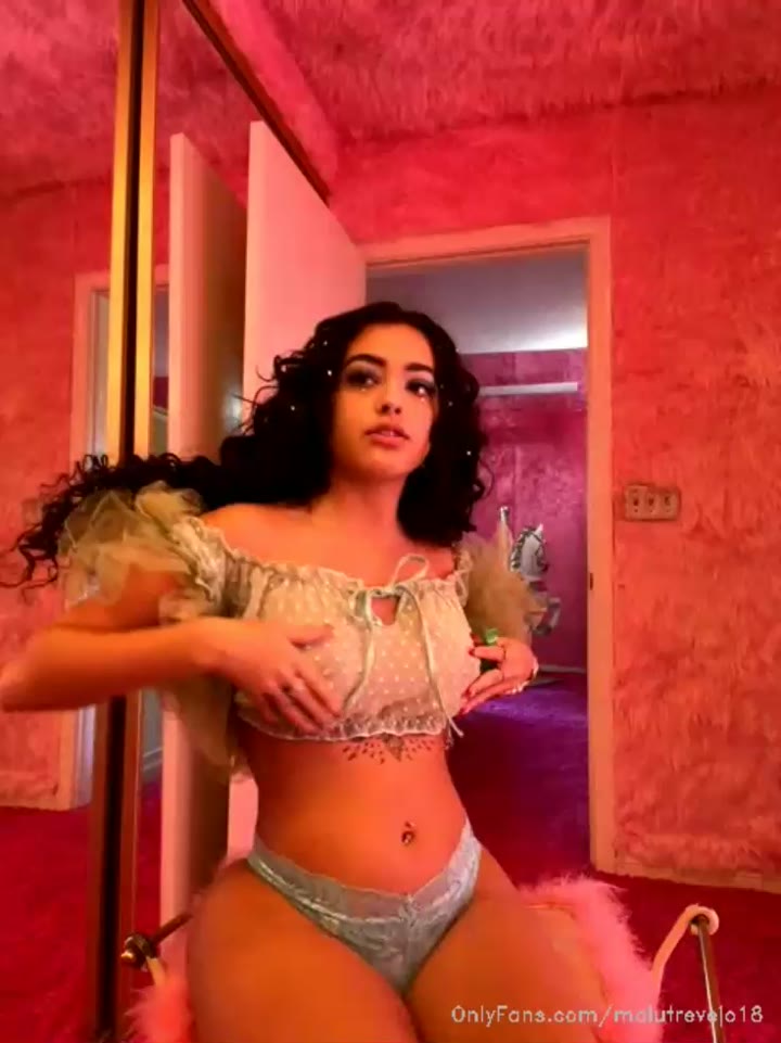 malu trevejo naked pics