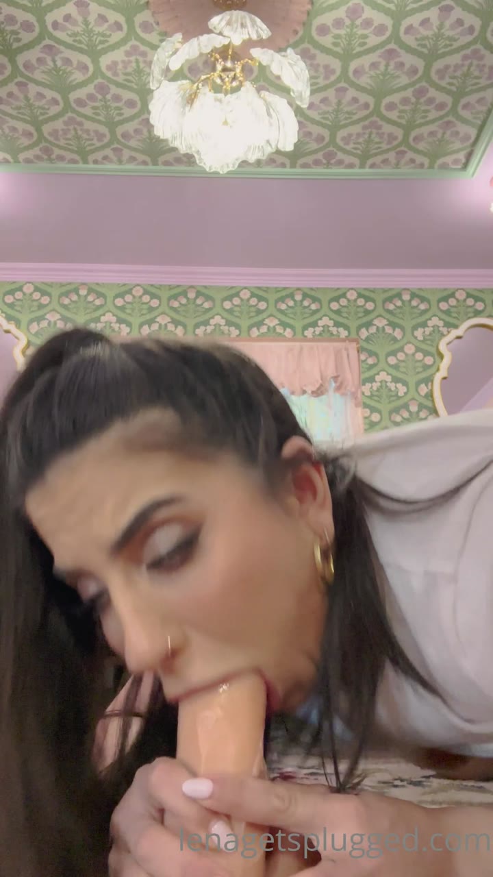 lena the plug of