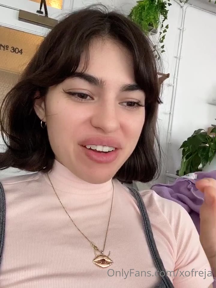 xofreja tits