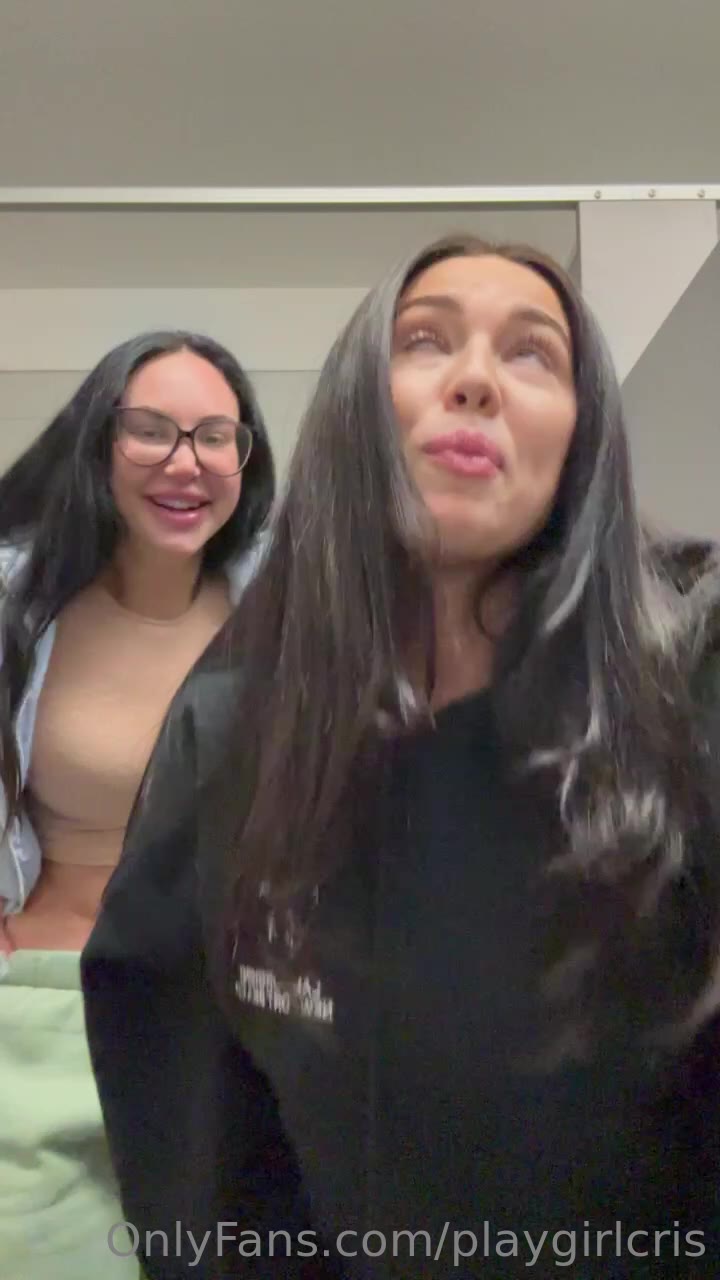 playgirlcris onlyfans videos