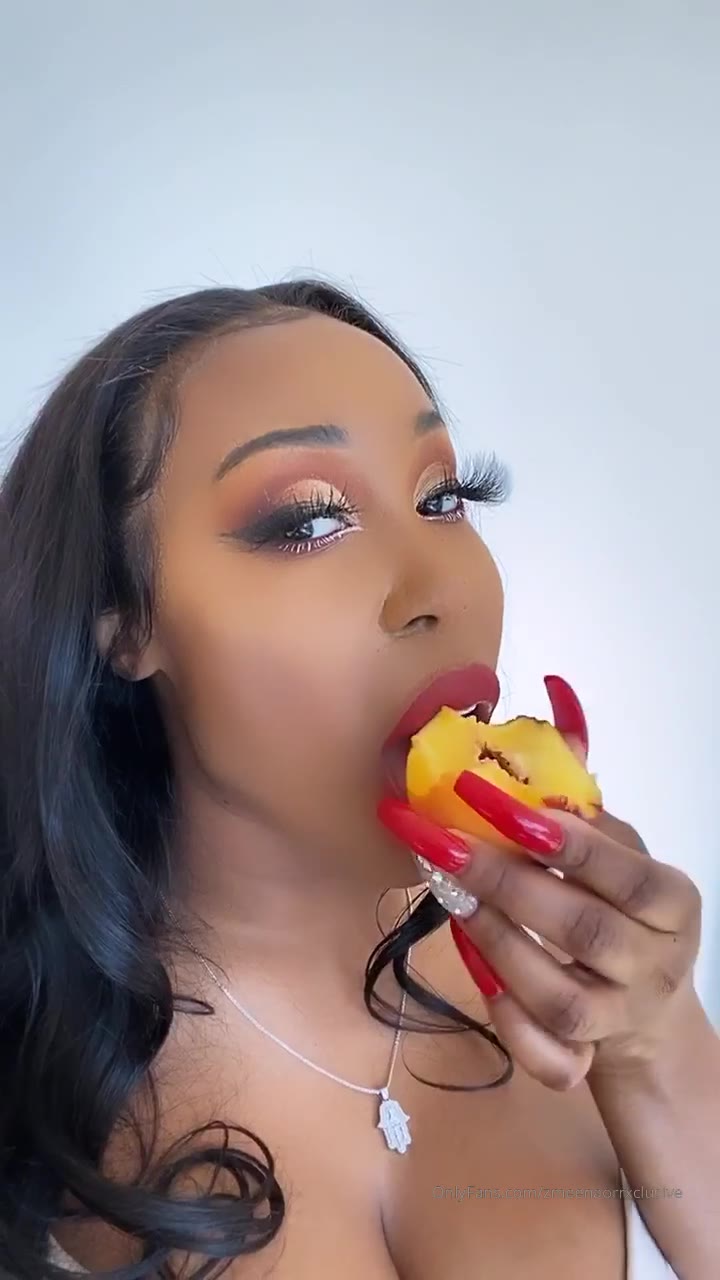 zmeenaorr ebony mystique