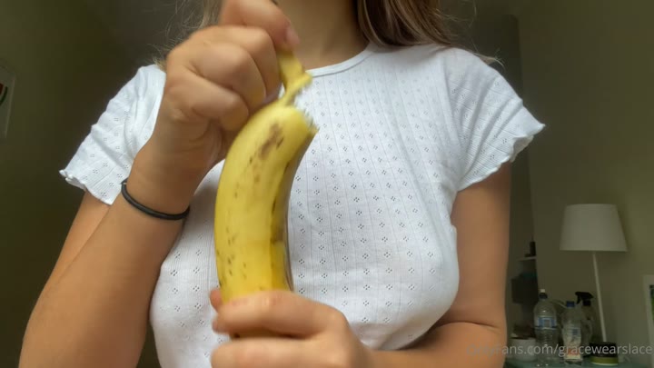 gracewearslace dildo ride