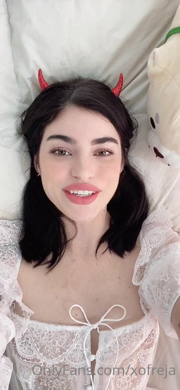 xofreja naked