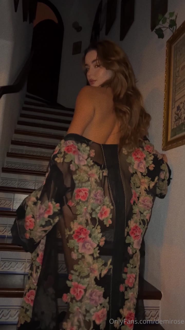 demirose boobs