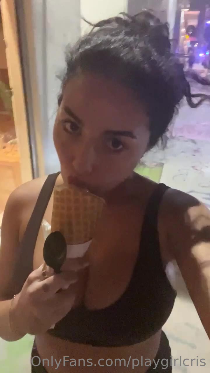 playgirlcris solo