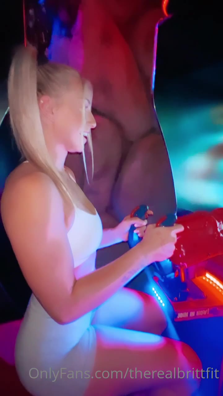 Therealbrittfit sex