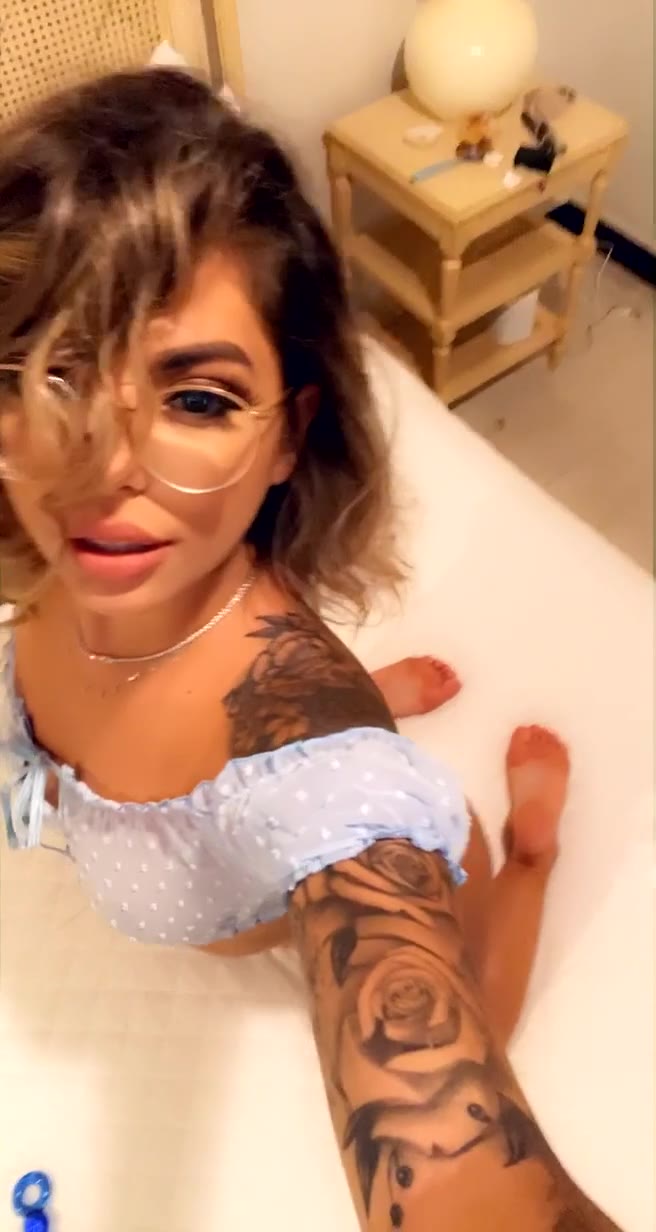 gina valentina sister