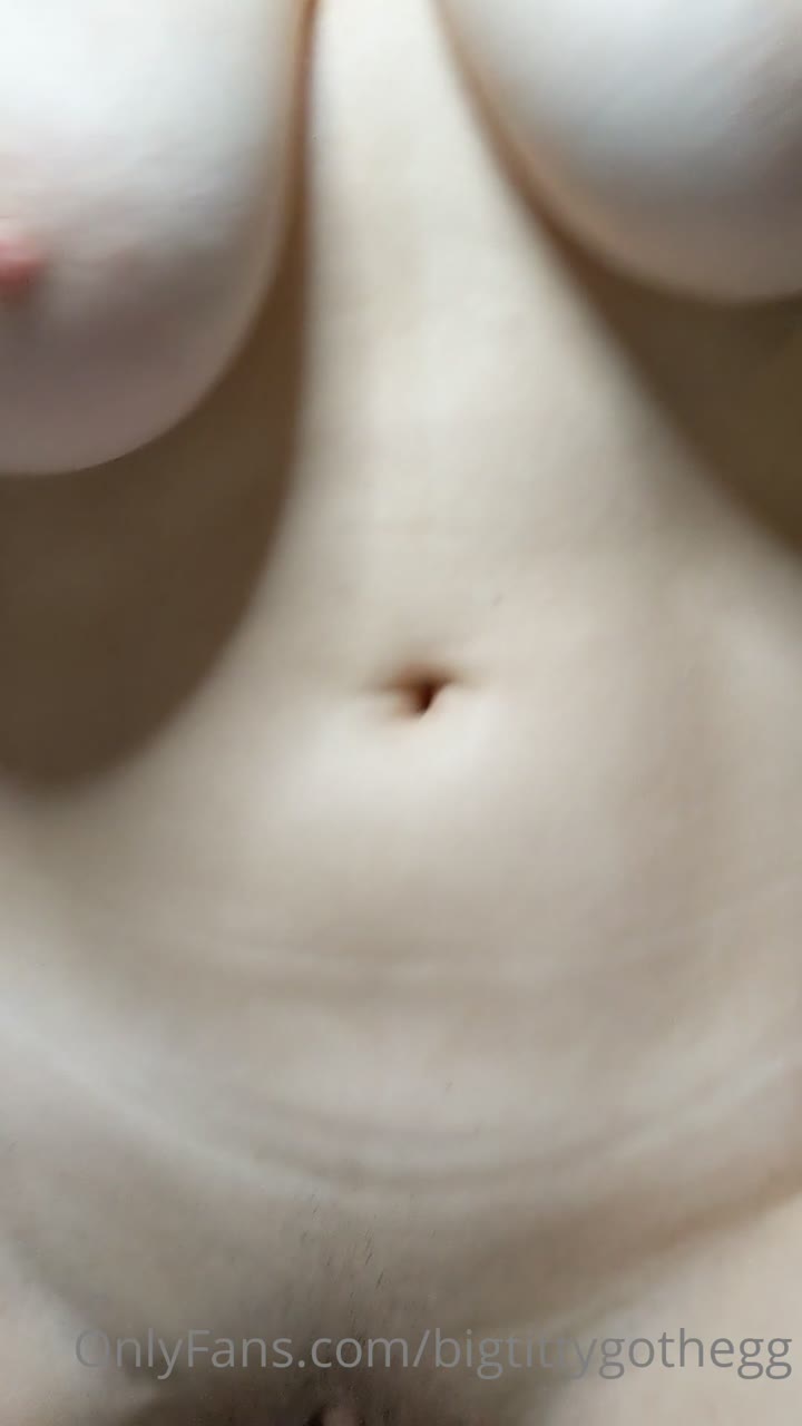 reddit bigtittygothegg