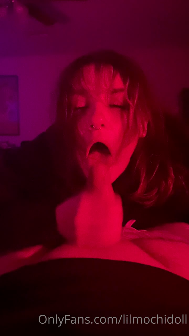 bitchesgirls lilmochidoll
