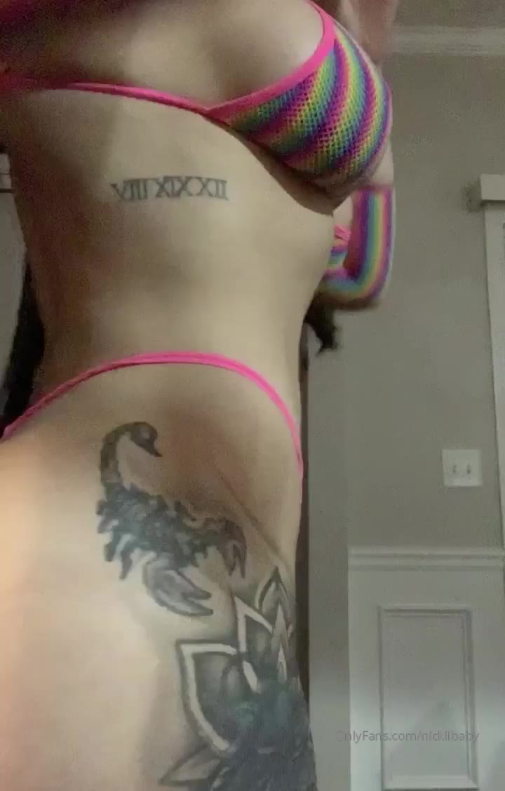 nickiitheboss feet