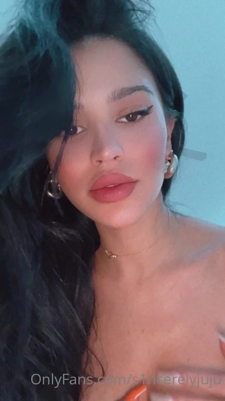 sincerelyjuju tits