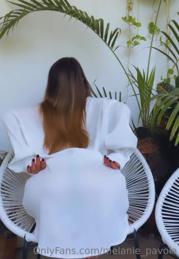 melanie pavola pics