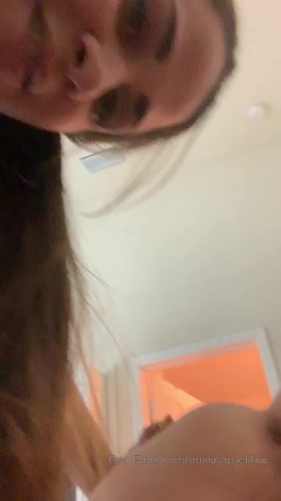 e-girl Big Ass Miss Raquel nude boobs Exposed