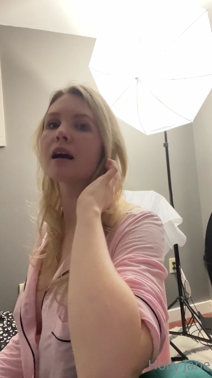 cutie Sweating blonde Holly Jane blowjob