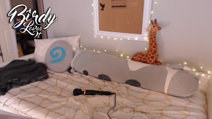 Sensational big tits BirdyLovesIt sex