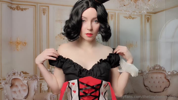 Exposed gorgeous whore Tinyfeettreat Fansly leaks
