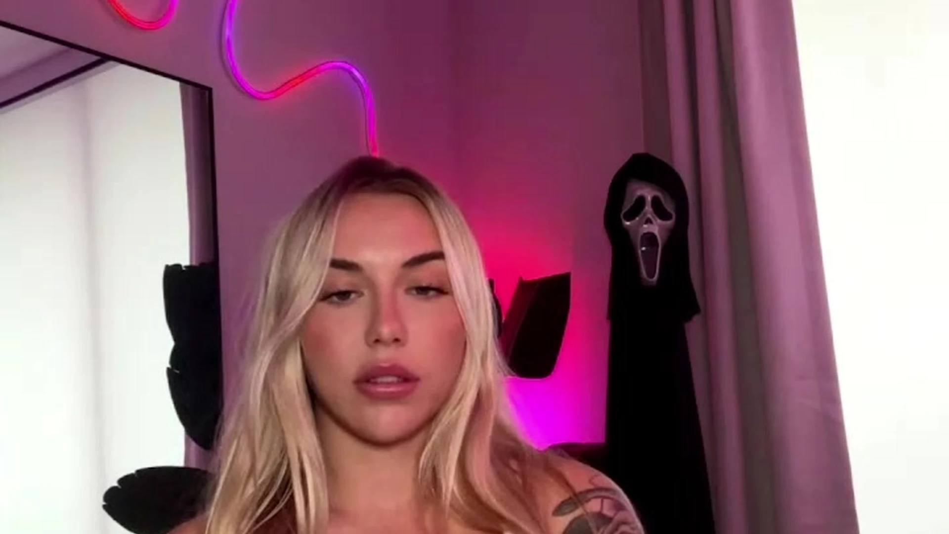 Epic gorgeous model Caserenn nude leaks onlyfans
