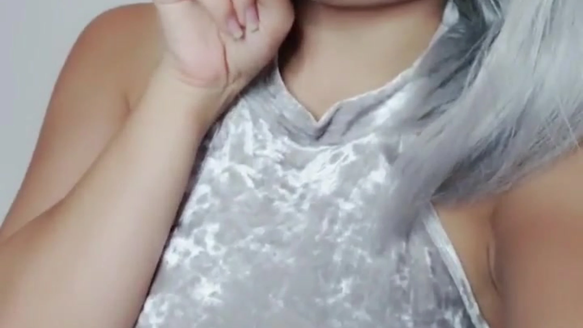 Sensational big tits Miso Tokki masturbating