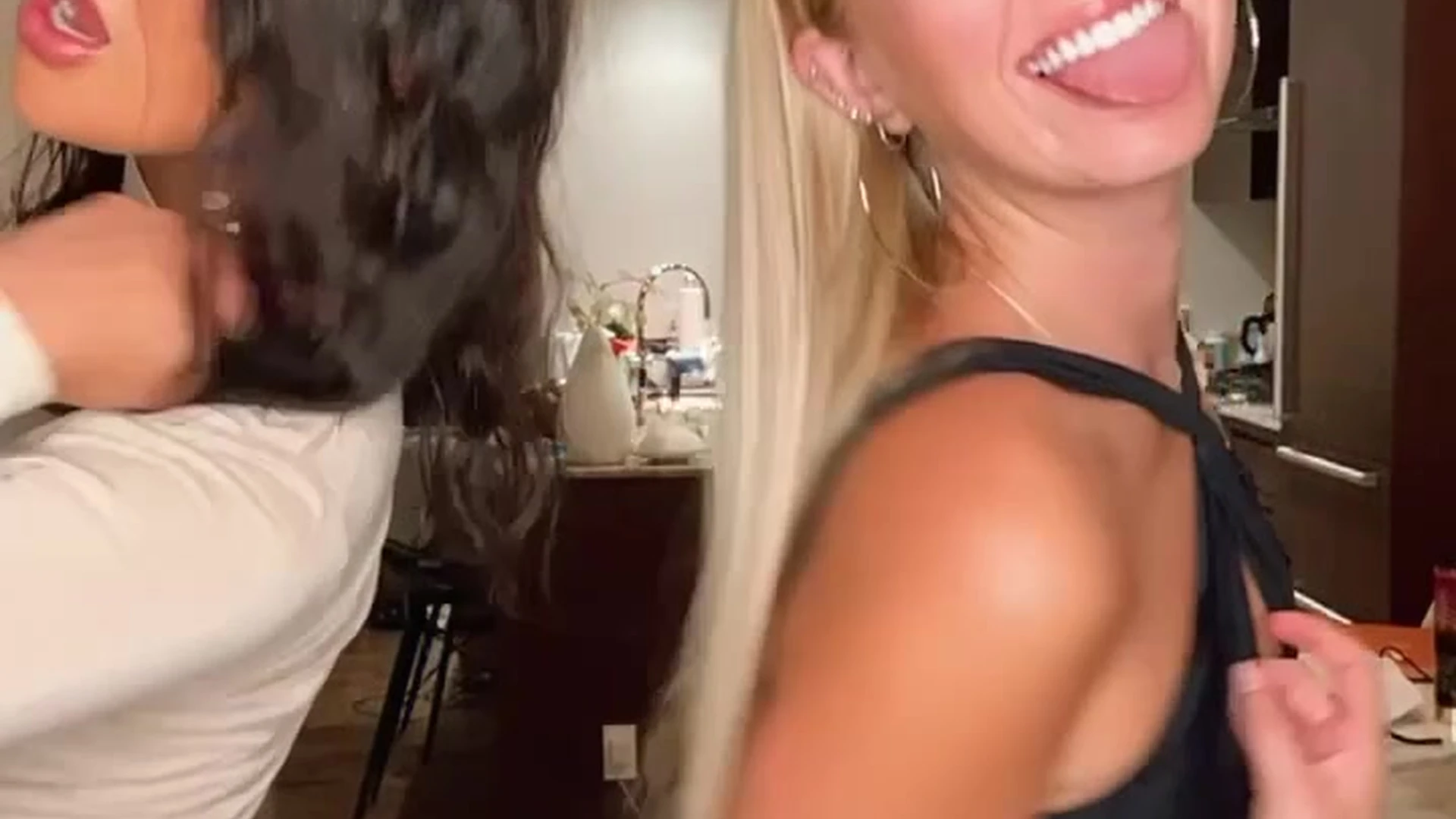 dark hair Serena Becker Leak