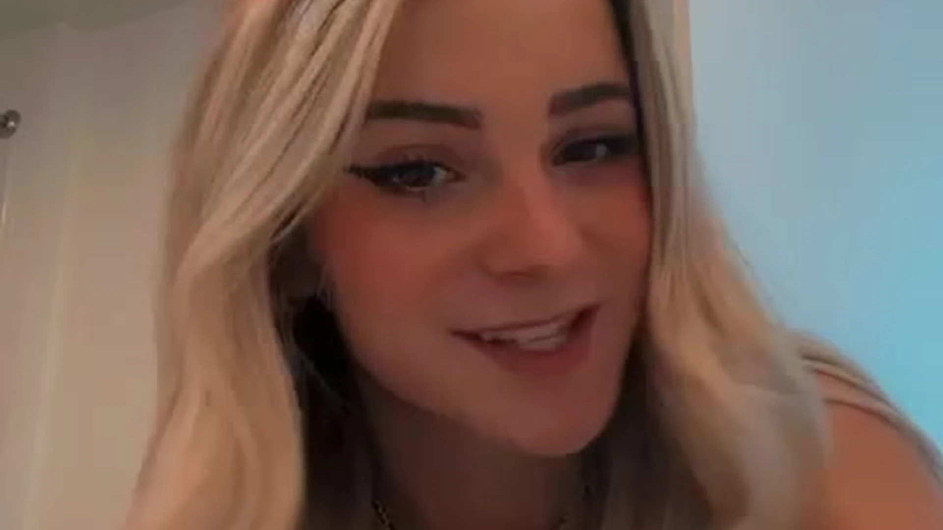 Brunette Kaitlyn Krems Onlyfans leaked Epic