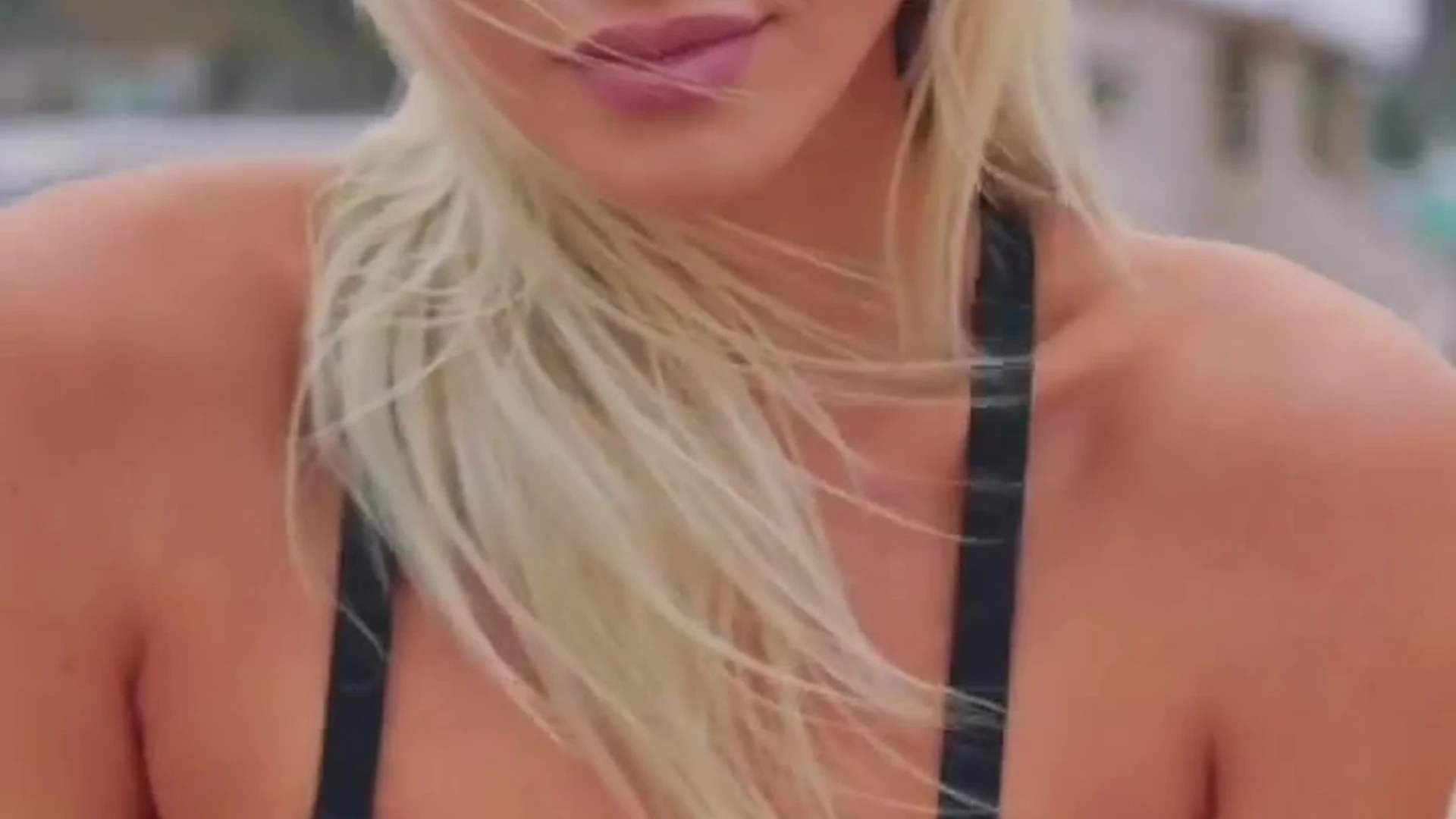 Sensational Blonde Hannah Palmer Naked