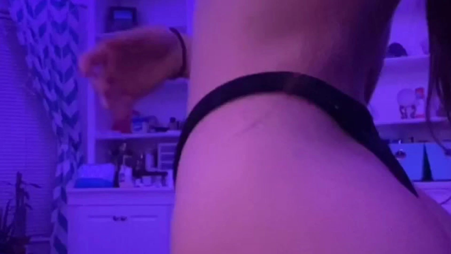 Shrewd Sweating Big Ass Glitterati pic leak