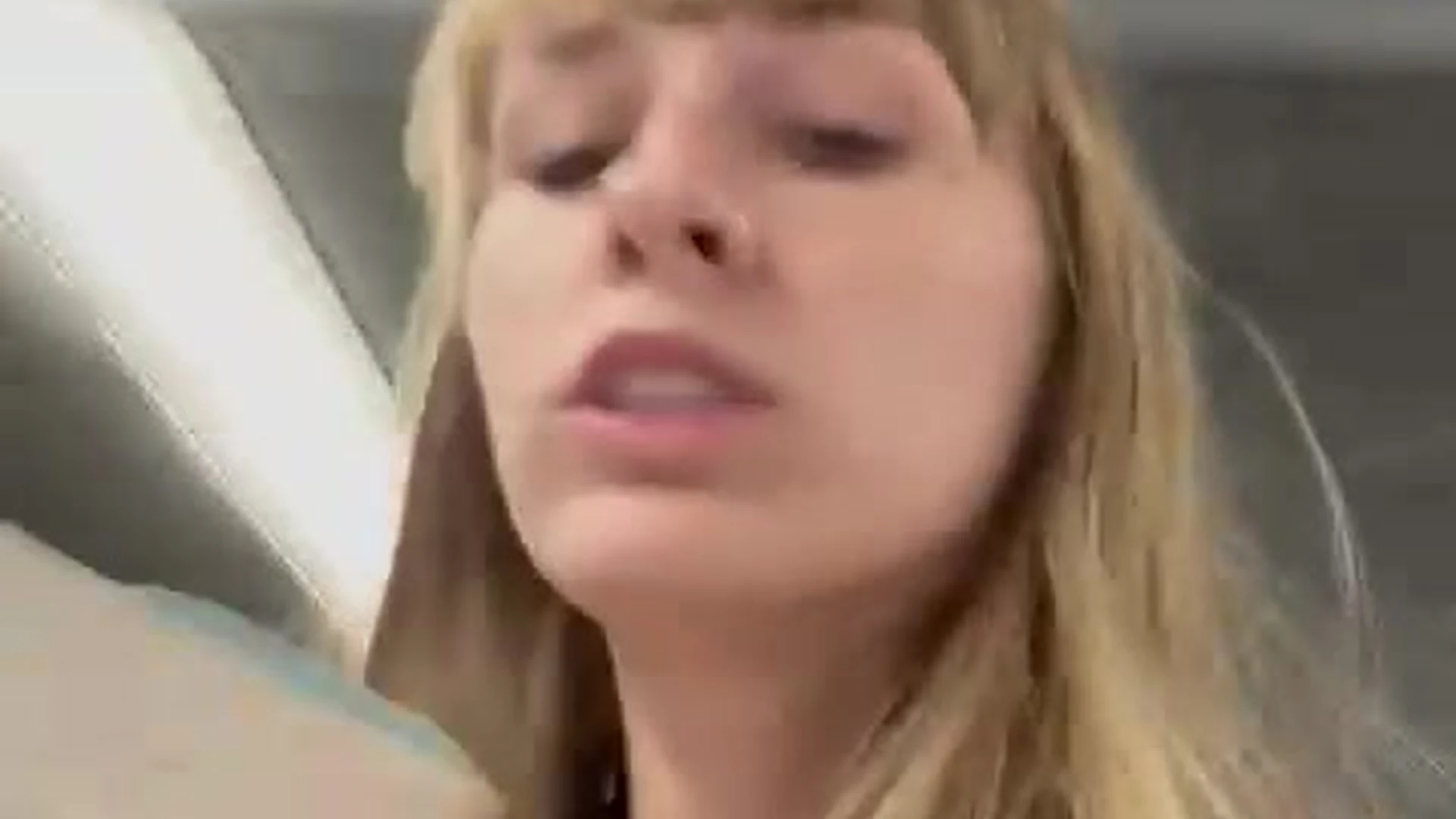 American Angel Youngs clips Exposed