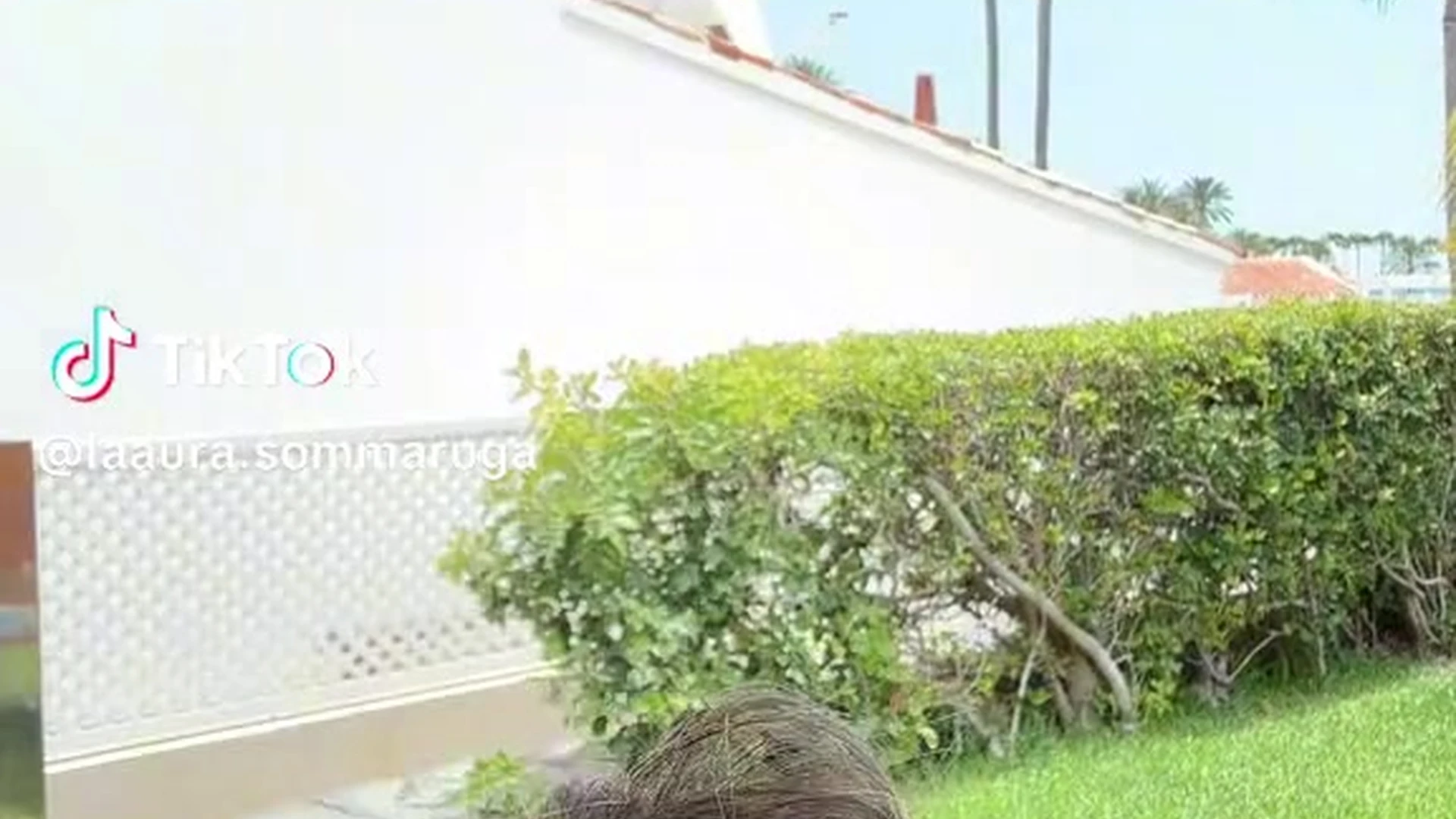 Petite Laura Sommaruga pic leak