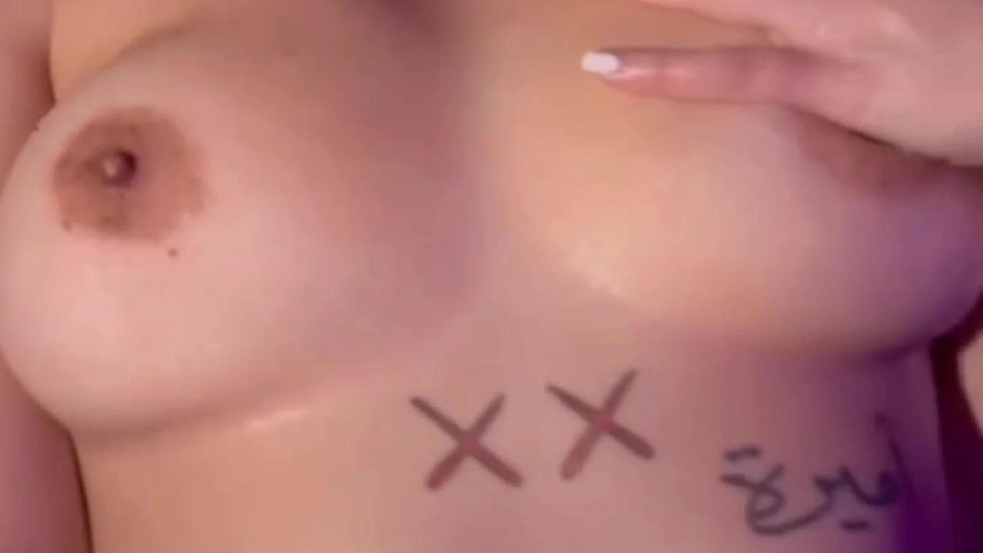 Milfy WoeAlexandra tits