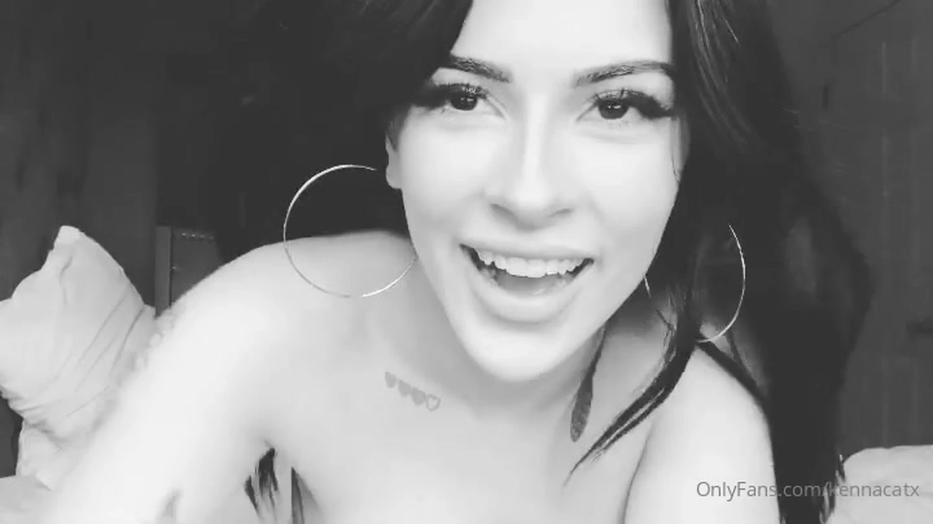gorgeous Lingerine Kennacatx dildo