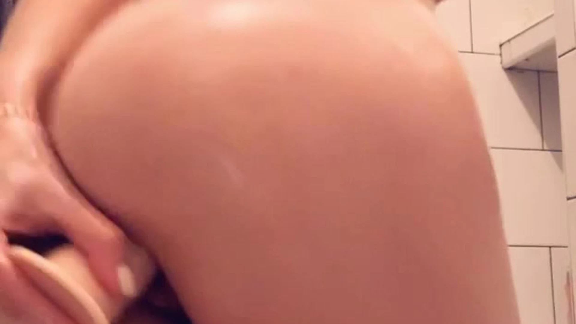 artistic Russian Ellie Leen leaked pic FullVID