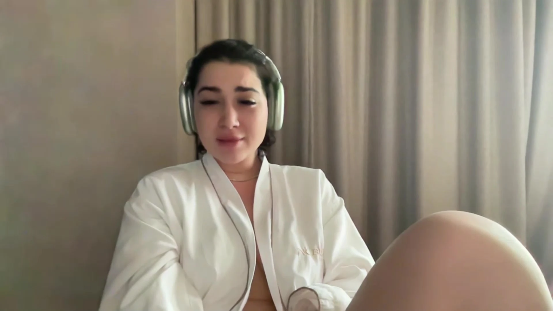 Fuck Face LupuWellness naked Vid