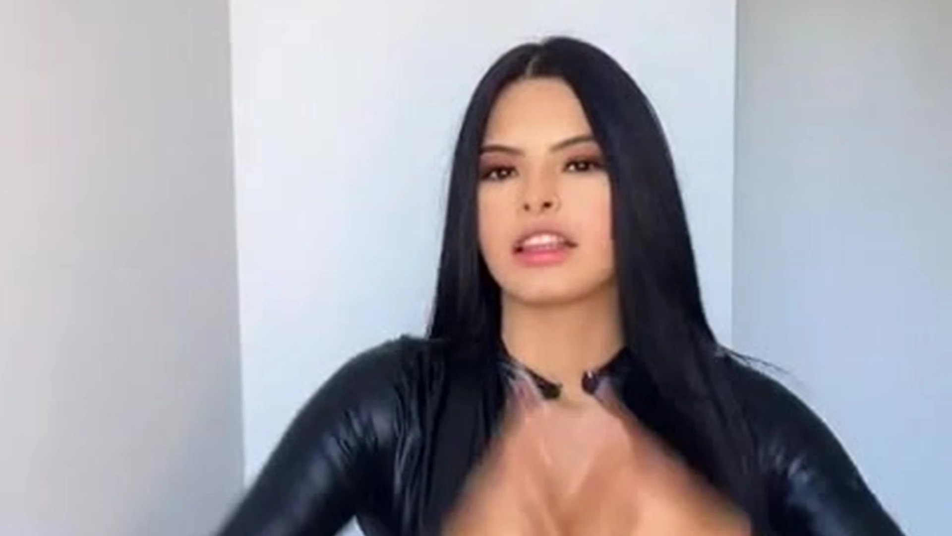 sexy slut Latina Kimberly delgado Nudes Clip
