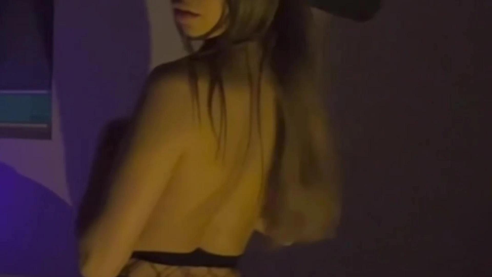teen SLutty Melanie Pavola solo Exposed