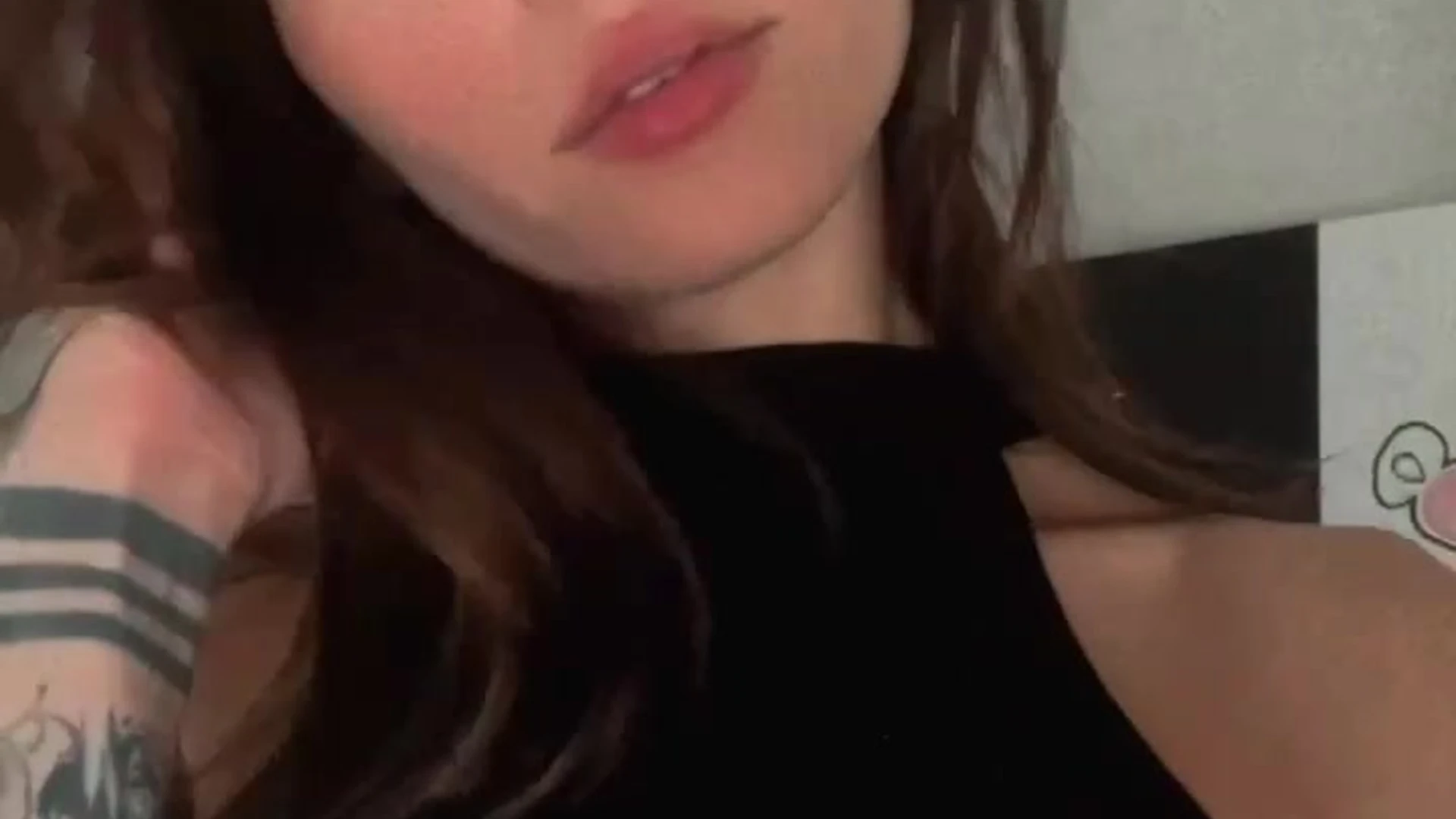 hotie SLutty Melanie Pavola nude porn leak