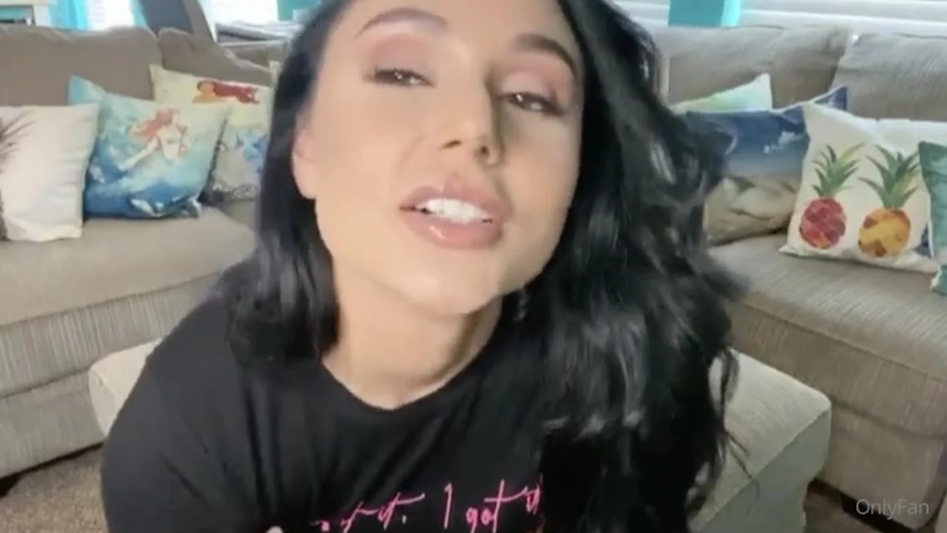 Sensational American Ariana Marie sexy