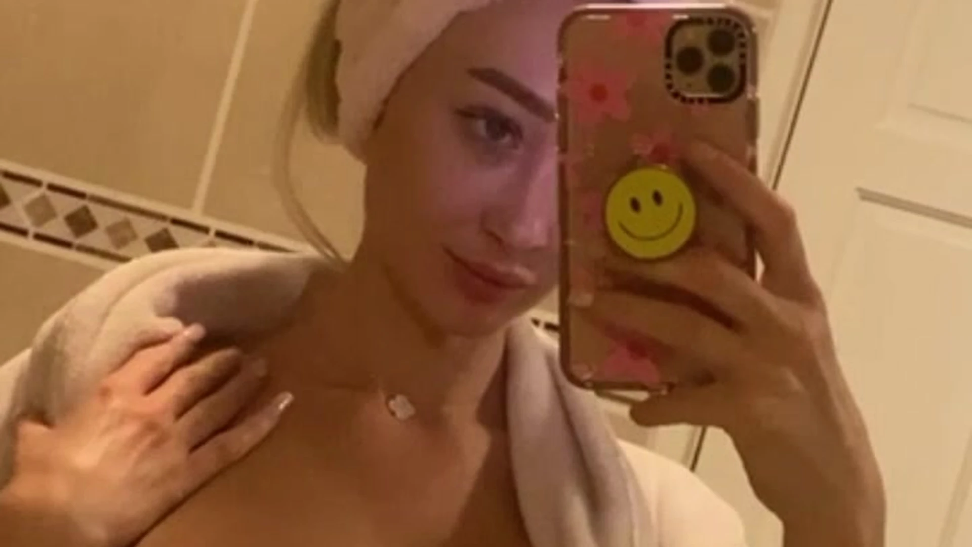 Exposed attractive Fake Tits Frances Bentley nude Full Clip